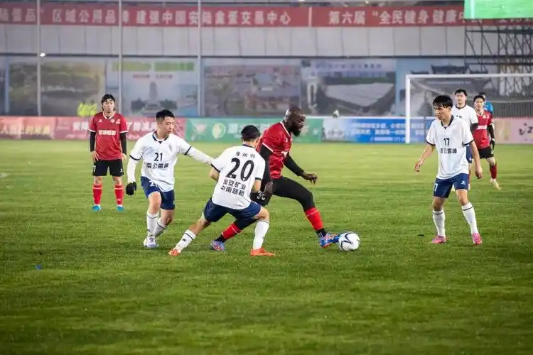 乌兹别克斯坦超 VS 德甲